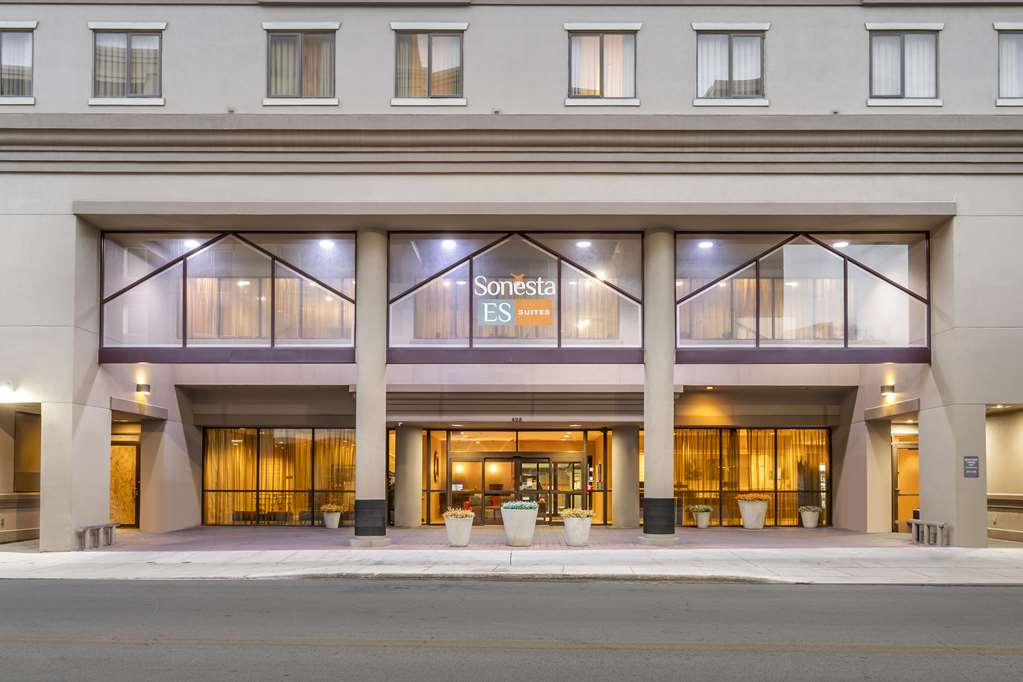 Sonesta ES Suites San Antonio Downtown Alamo Plaza - photo 2