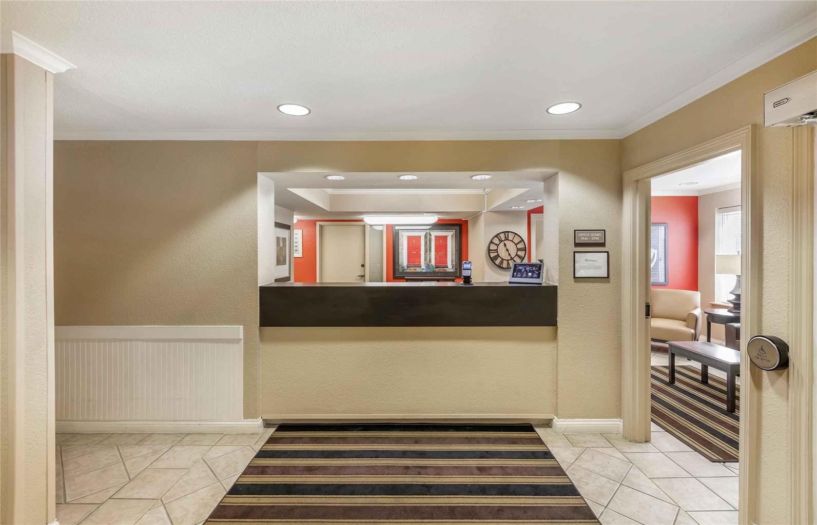 Extended Stay America Suites Milwaukee Brookfield - photo 6