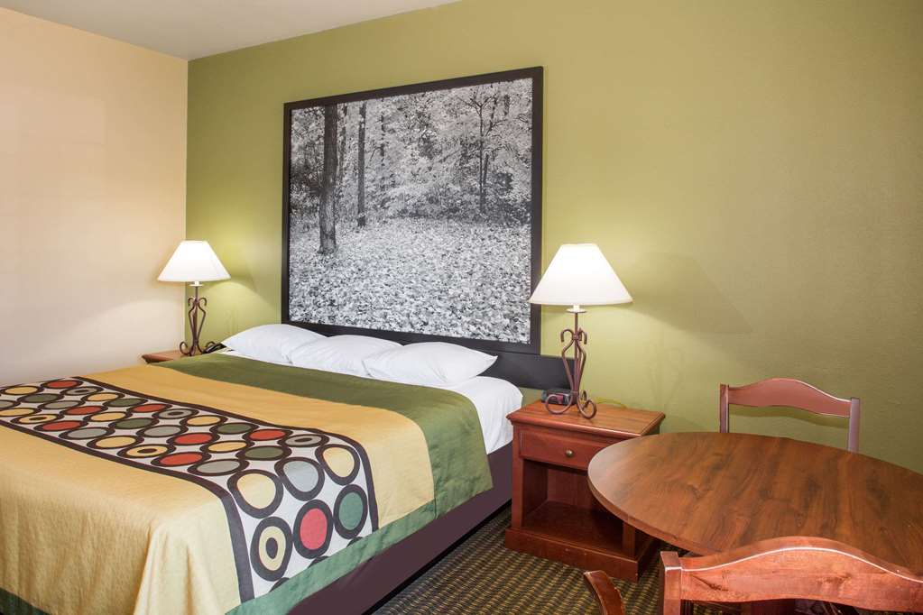 Super 8 by Wyndham Troy - photo 10