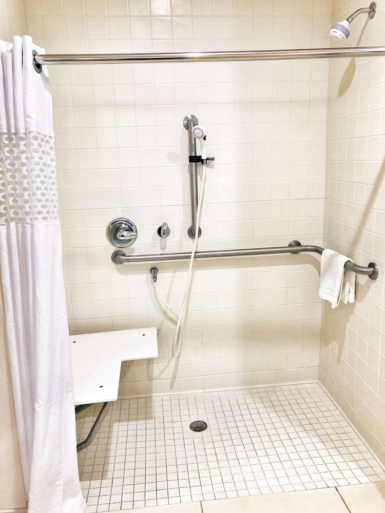 Hampton Inn Augusta Gordon Highway - photo 21