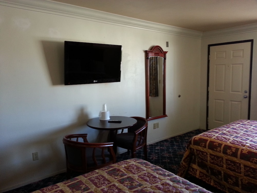 Royal Inn Motel Long Beach - photo 18