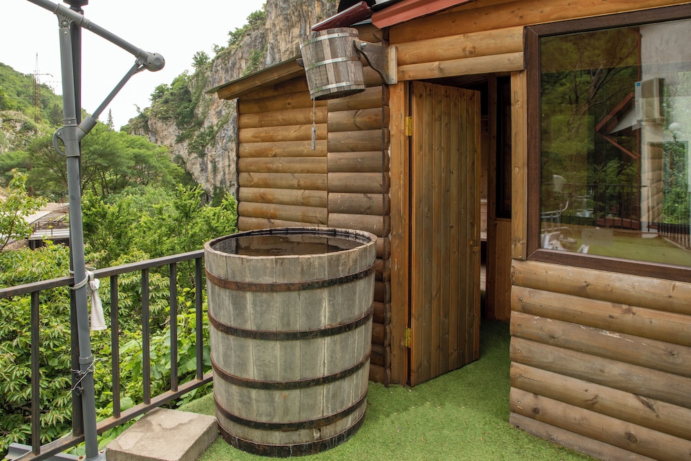 Indoor spa tub