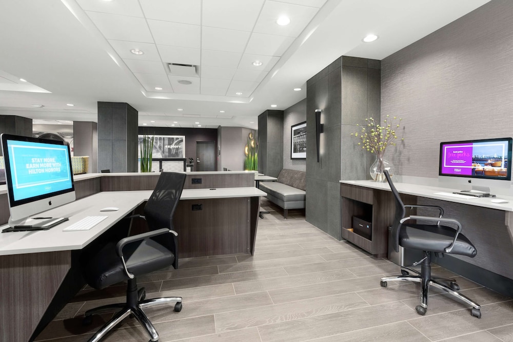 Hampton Inn & Suites Spokane Downtown South - photo 61