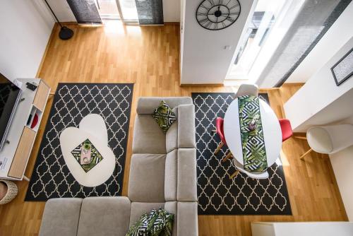Summer Night Apartment By Duhomes