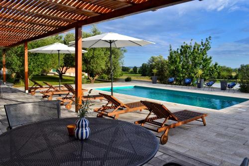 Apartmani Rina — 4-Star Luxury Hotel in Biograd Na Moru, Croatia