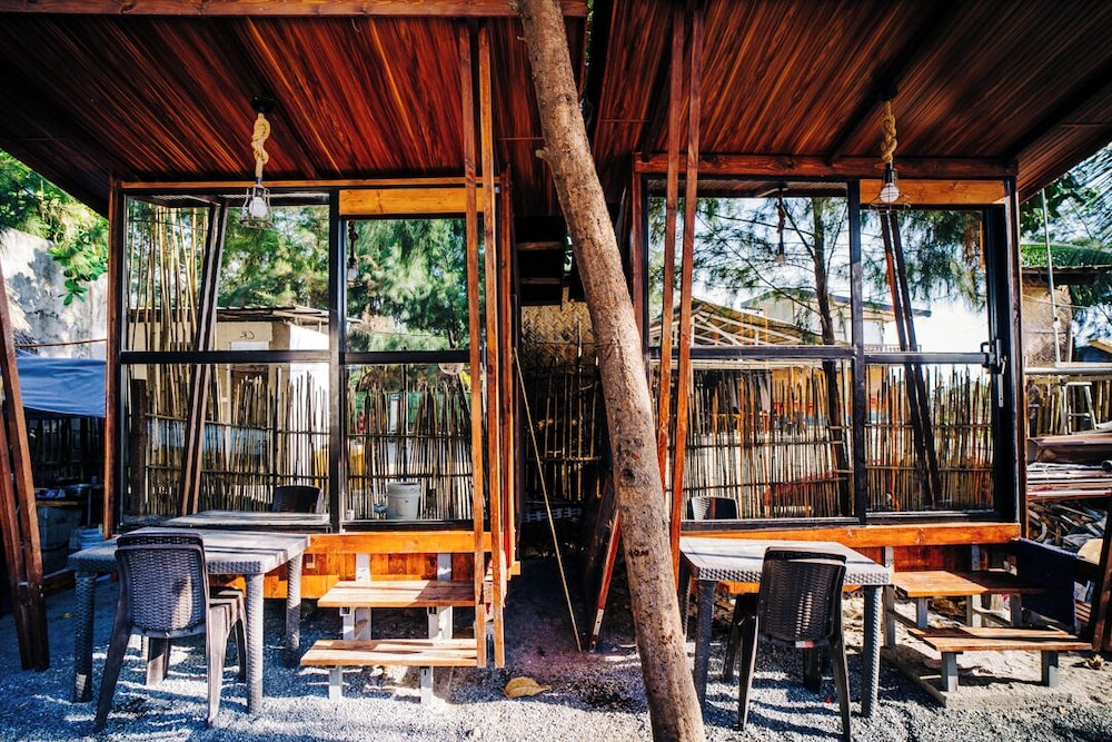 Straw Huts Liwliwa in San Felipe, Philippines