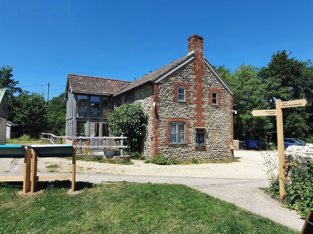 The Cow Shed — 4-Star Luxury Hotel in Dorchester, United Kingdom