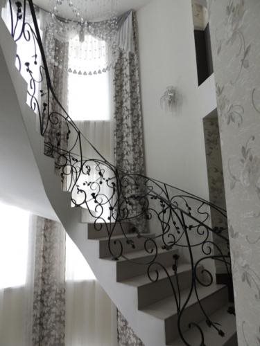 Sever Hotel — hotel in Gubkinskiy