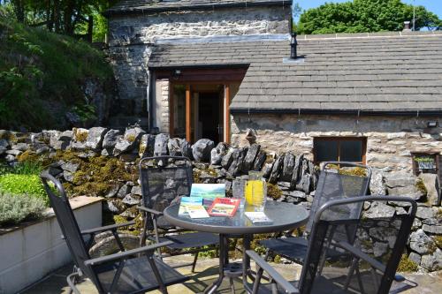 Ashes Farm Ingleborough Barn Cottage with 3 peaks views near Settle