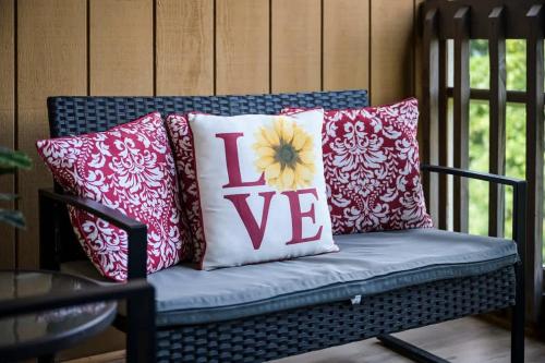 Misty Mountain Getaway - photo 5