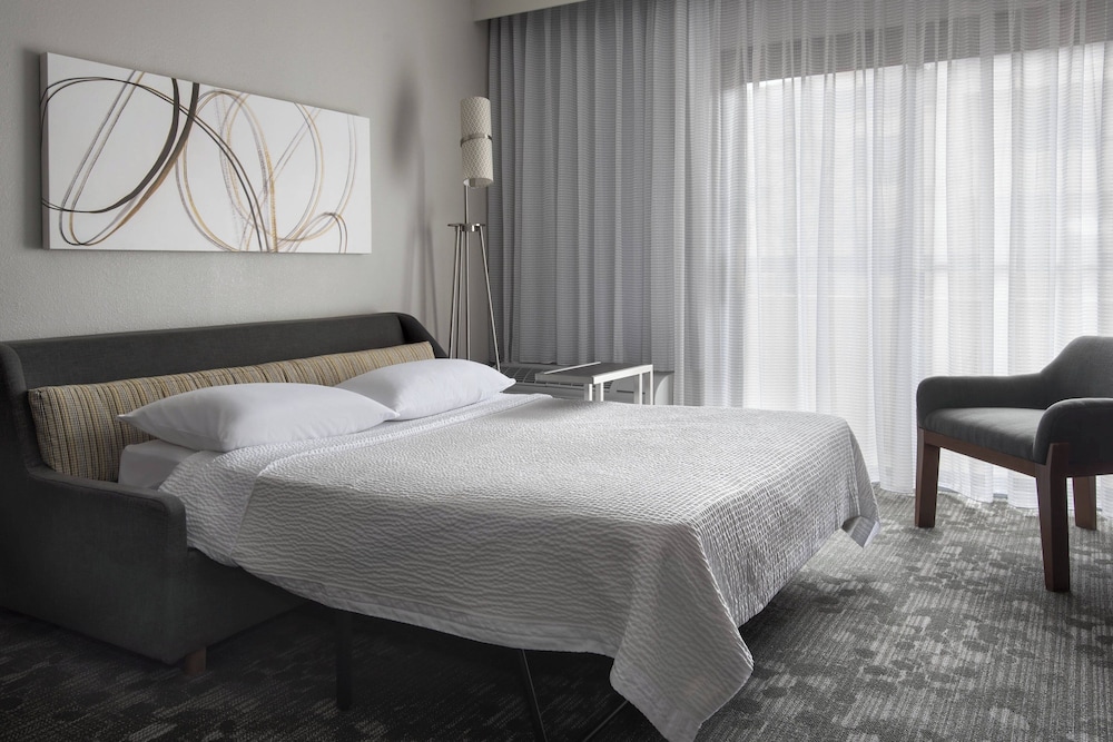Courtyard by Marriott Lincroft Red Bank - photo 6