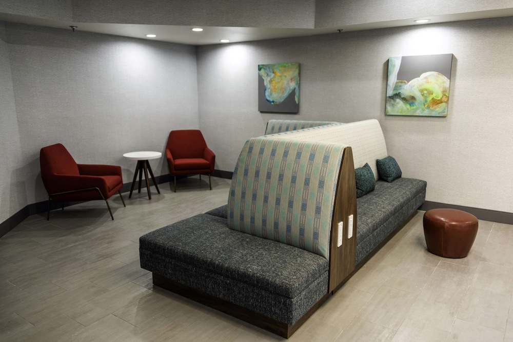 Hampton Inn Kinston - photo 5