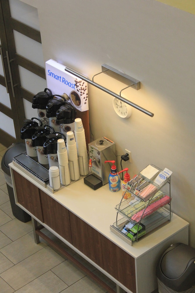 Holiday Inn Express Corydon by IHG - photo 35