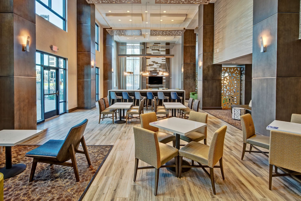 Hampton Inn & Suites San Jose Airport - photo 17