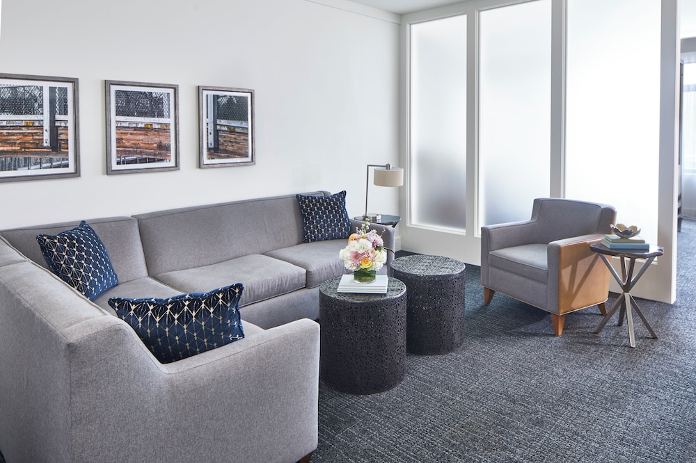 The Hotel Landing - photo 26