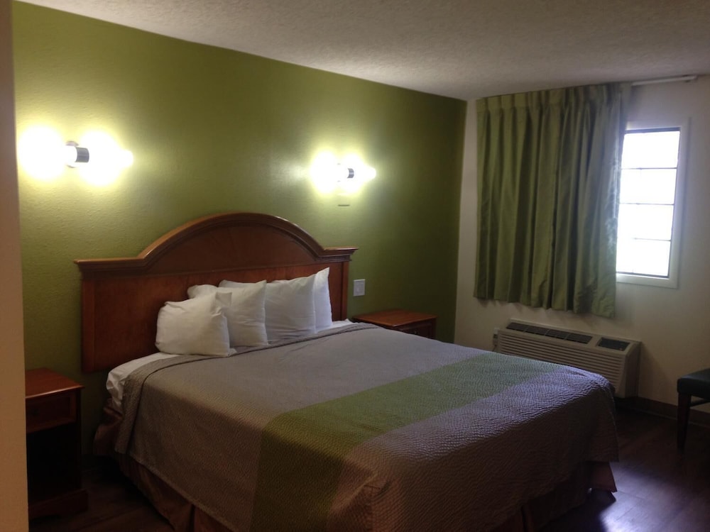Red Carpet Inn New Brunswick - photo 3
