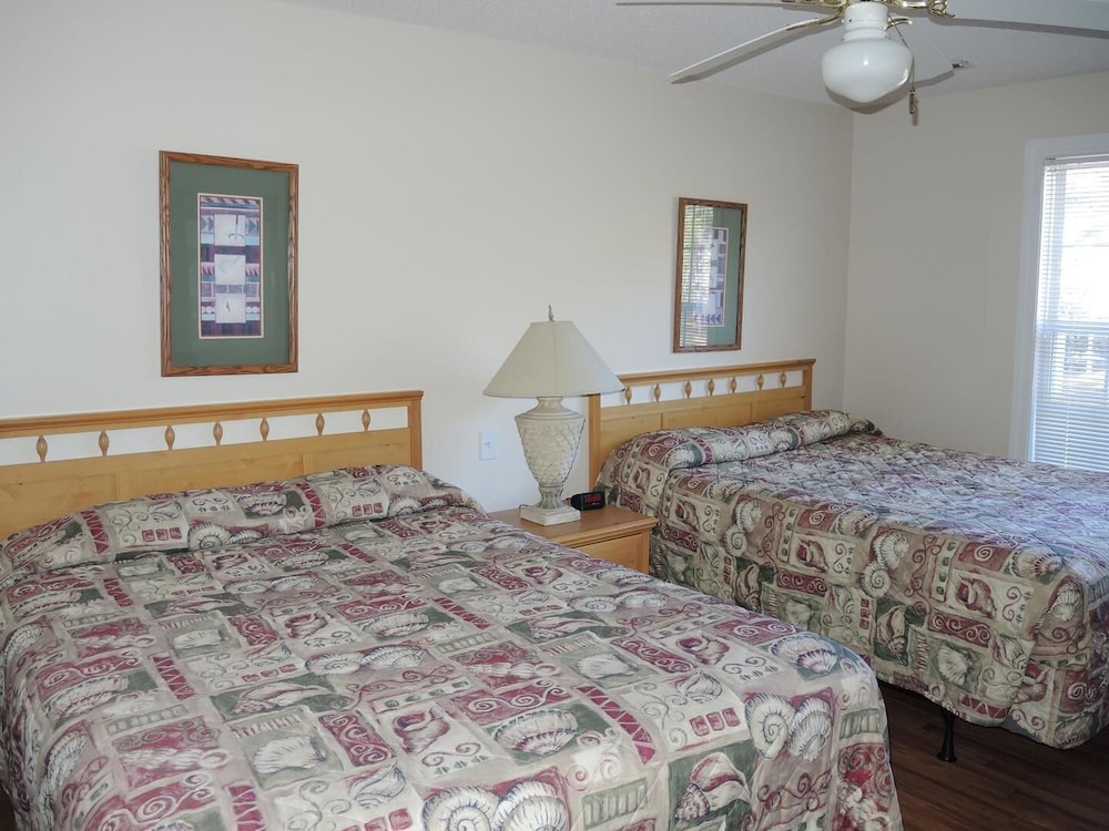 Family Friendly Brunswick Plantation Villa 1609 with Great Resort Amenities by RedAwning - photo 2