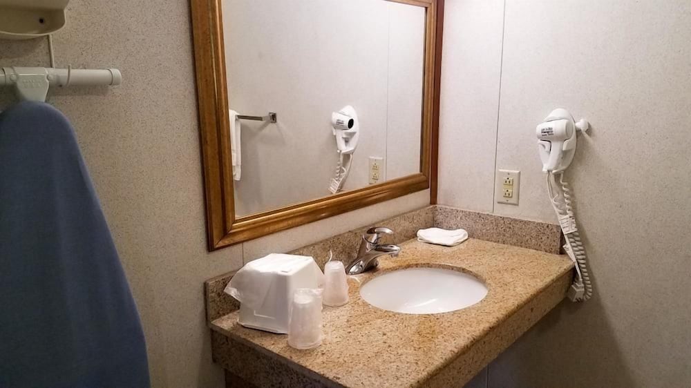 Northway Inn Queensbury Lake George - photo 21