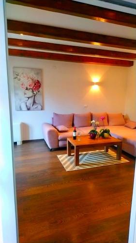 Lili Mar 2 bedroom apartment with private parking — 4-Star Luxury Hotel in Dubrovnik, Croatia