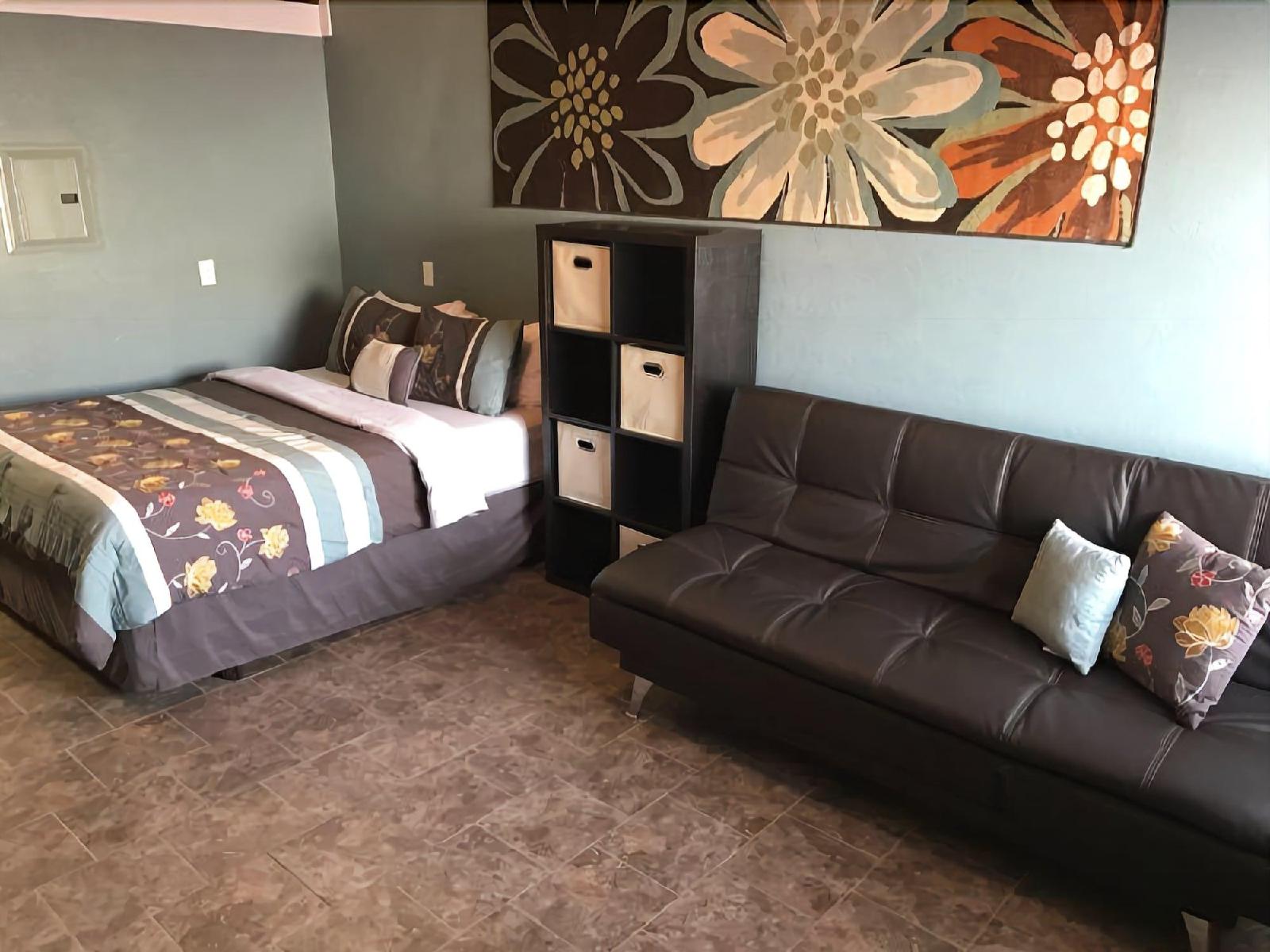 Riverfront Studio Suites - photo 6