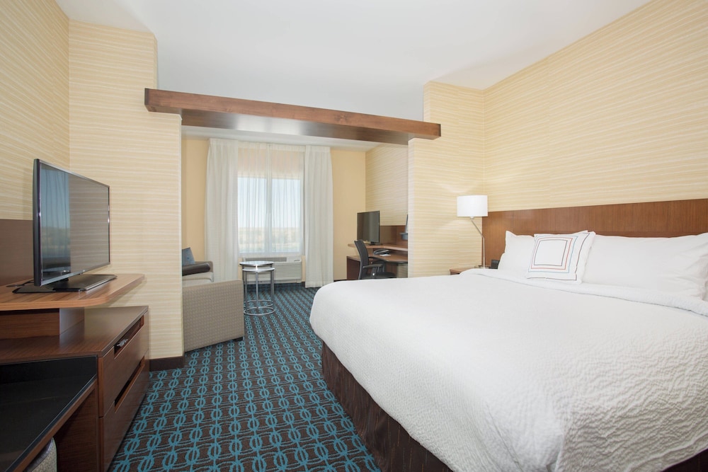 Fairfield Inn & Suites by Marriott Burlington - photo 5