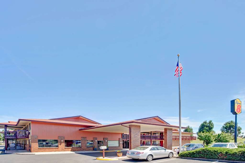 Super 8 By Wyndham Albany Corvallis — Albany