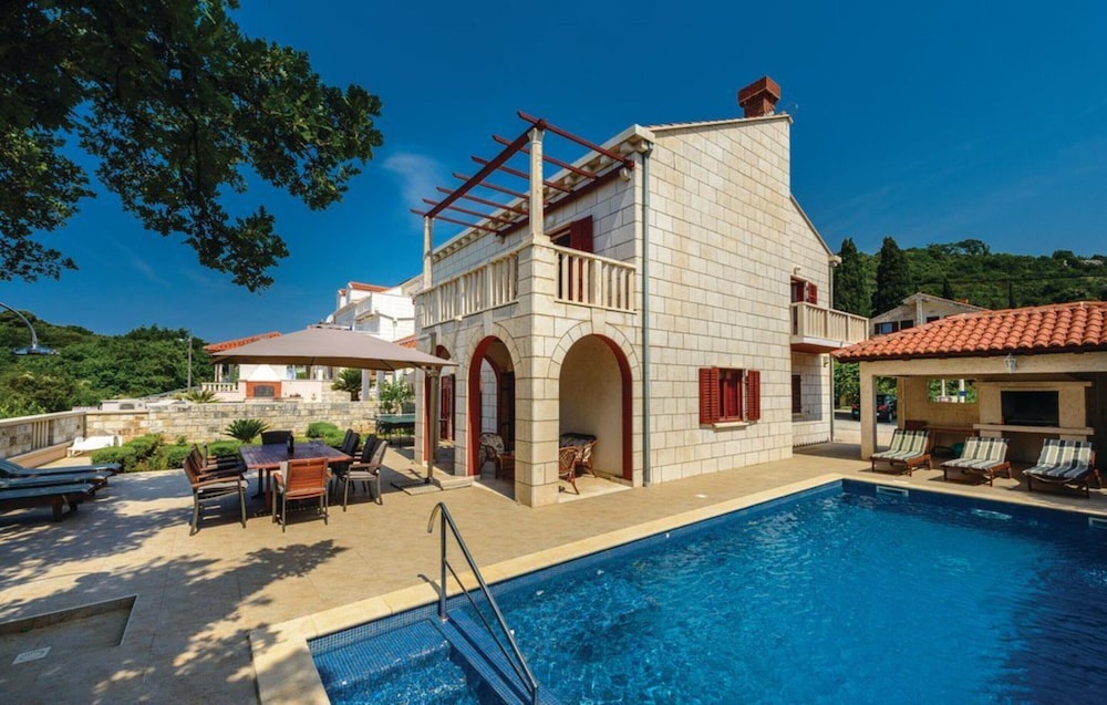 Villa Anka — 4-Star Luxury Hotel in Dubrovnik, Croatia