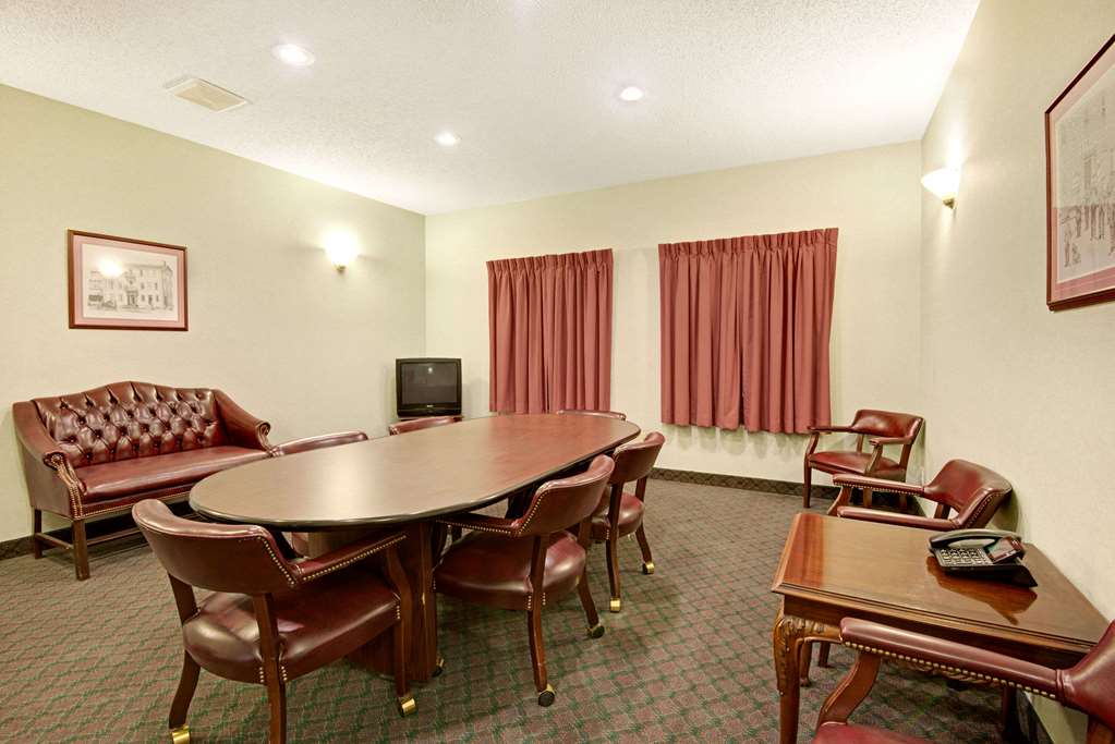 Days Inn by Wyndham Lisbon - photo 14