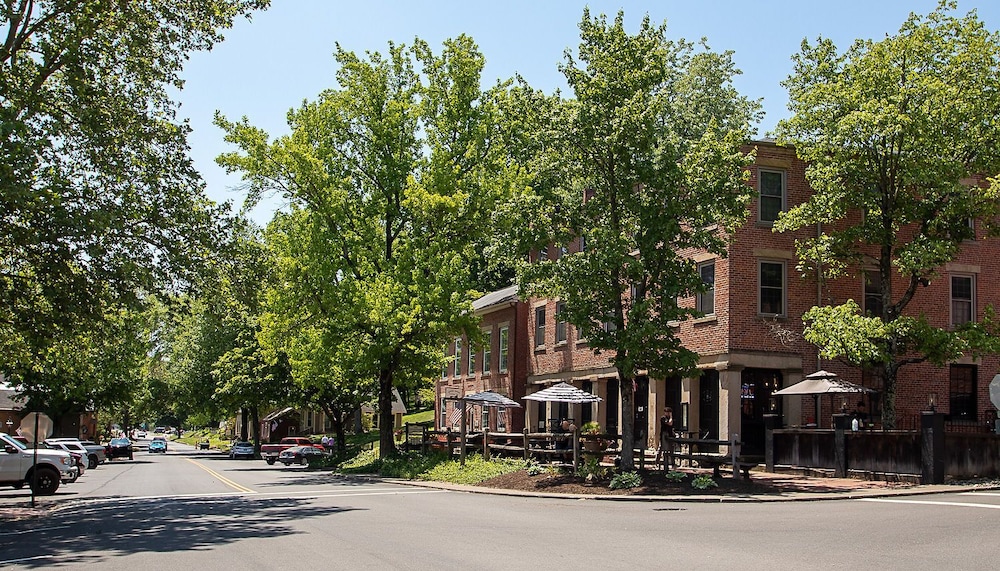 Country Squire Inn & Suites - photo 17
