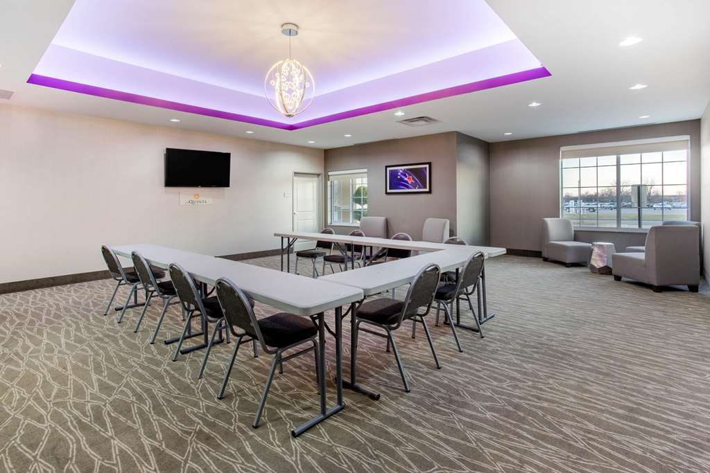 La Quinta Inn & Suites by Wyndham Springfield IL - photo 43