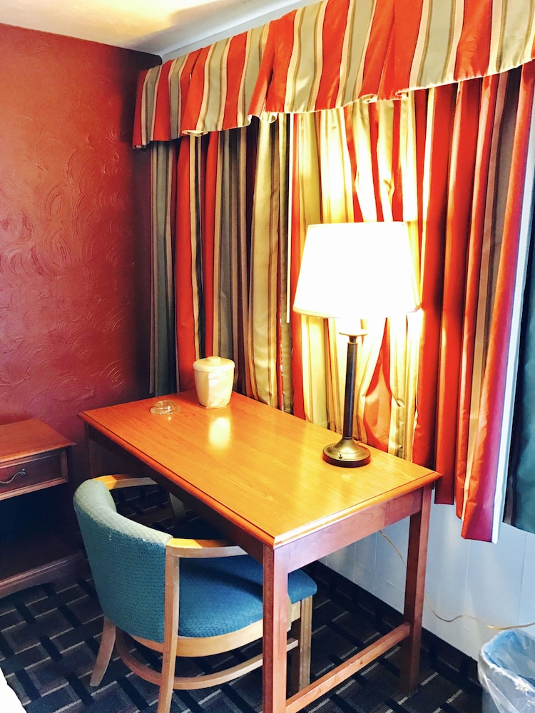 Greystone Motel - photo 14