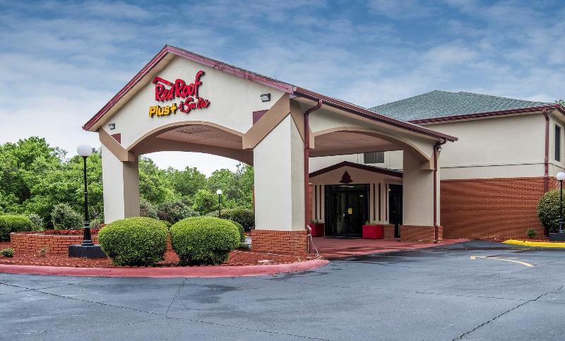 Red Roof Inn PLUS & Suites Opelika — hotel in Opelika