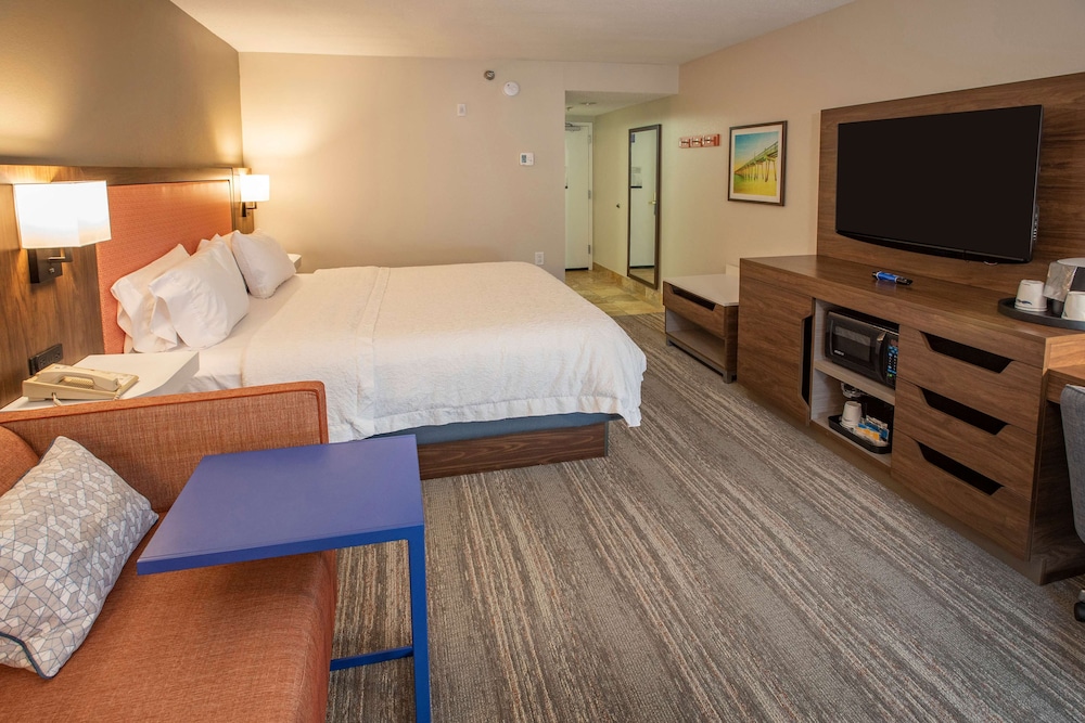 Hampton Inn Pensacola Airport - photo 26