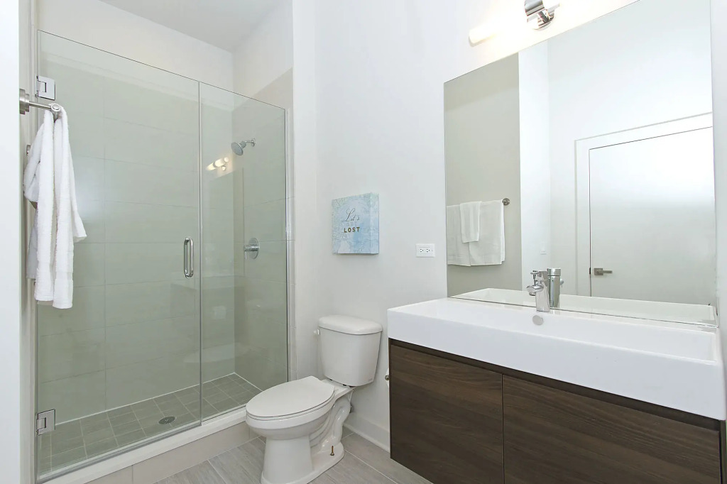 Bright 2BR in Bucktown by Sonder — 4-Star Luxury Hotel in Chicago, United States