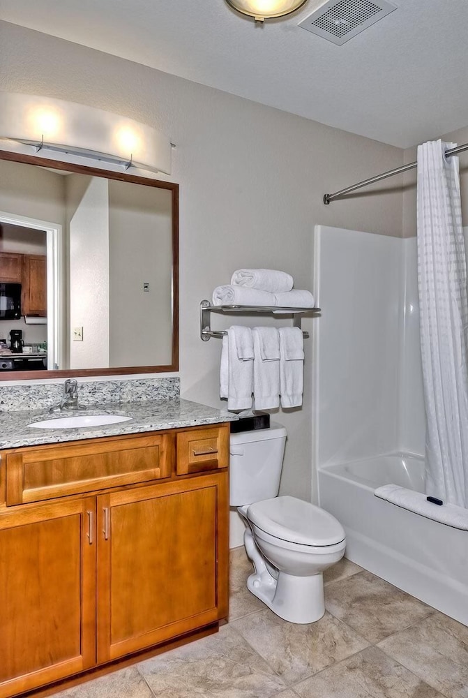 Candlewood Suites Burlington South by IHG - photo 15