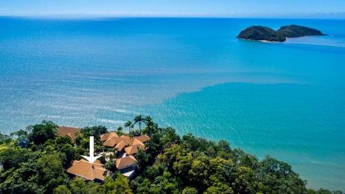 Sweeping Views in Palm Cove, Australia