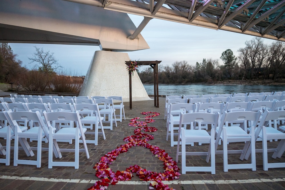 Sheraton Redding Hotel at the Sundial Bridge - photo 112