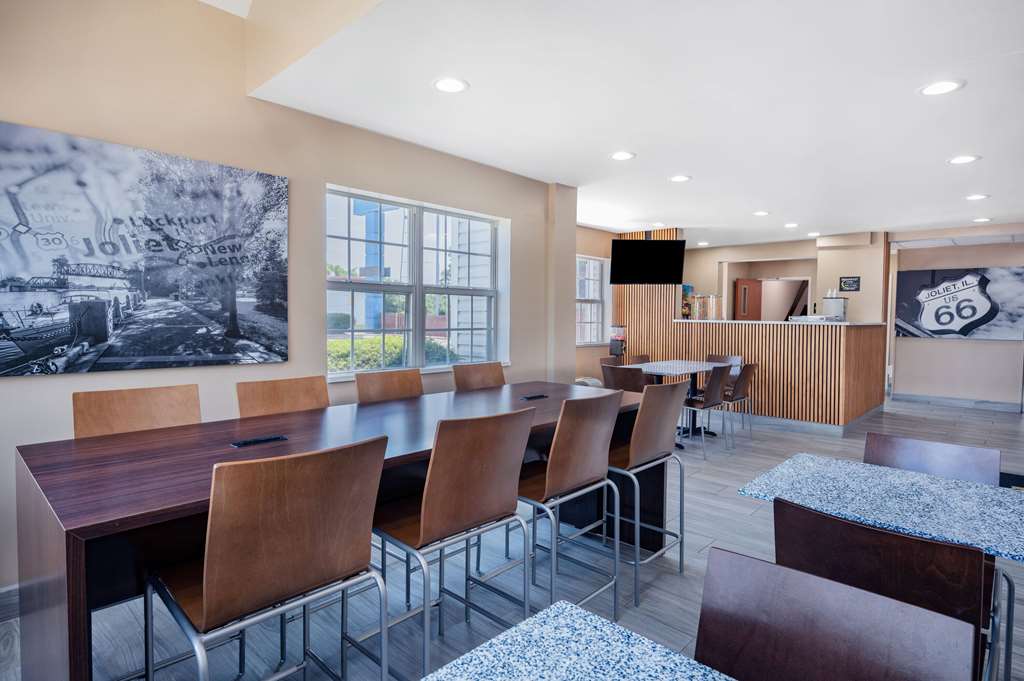 Super 8 by Wyndham Joliet - photo 29