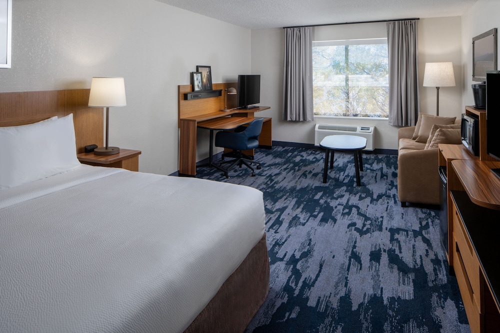 Fairfield Inn & Suites by Marriott Ft. Myers Cape Coral - photo 5