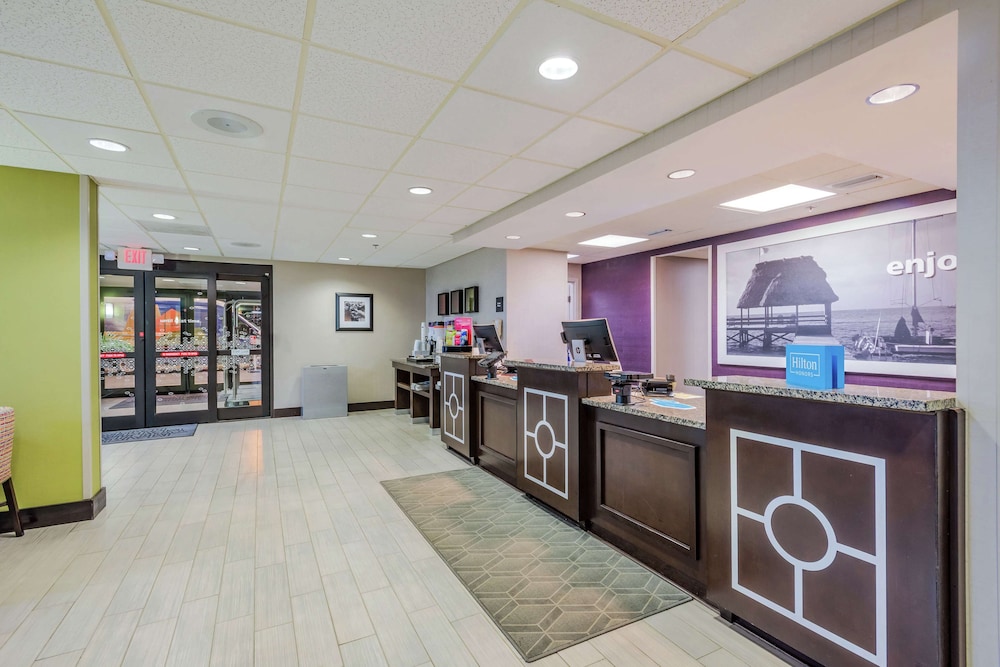 Hampton Inn Tampa International Airport Westshore - photo 7