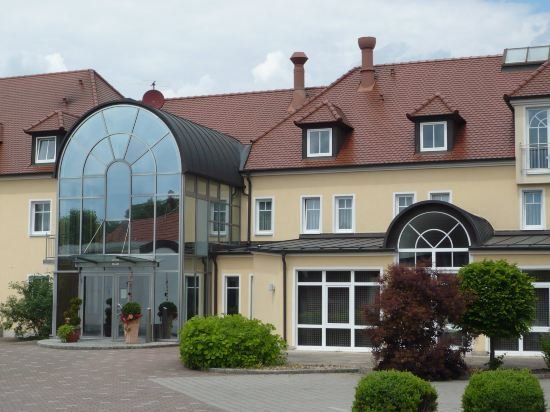 Reidinger - carbon neutral hotel in Pottmes