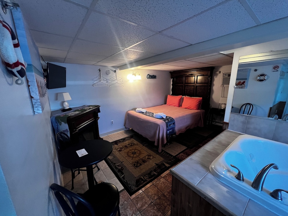 Green Dolphin Motel - photo 11
