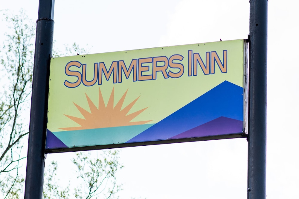 Summers Inn - carbon neutral hotel in Summersville