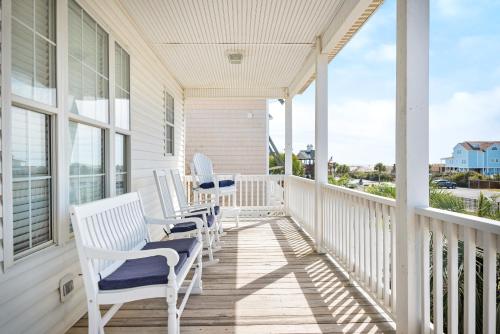 A Bit O'Heaven by Oak Island Accommodations - photo 42