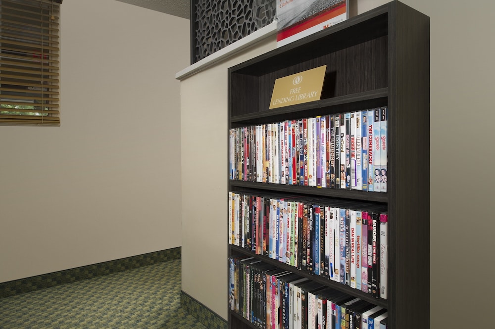 Candlewood Suites Richmond South by IHG - photo 48