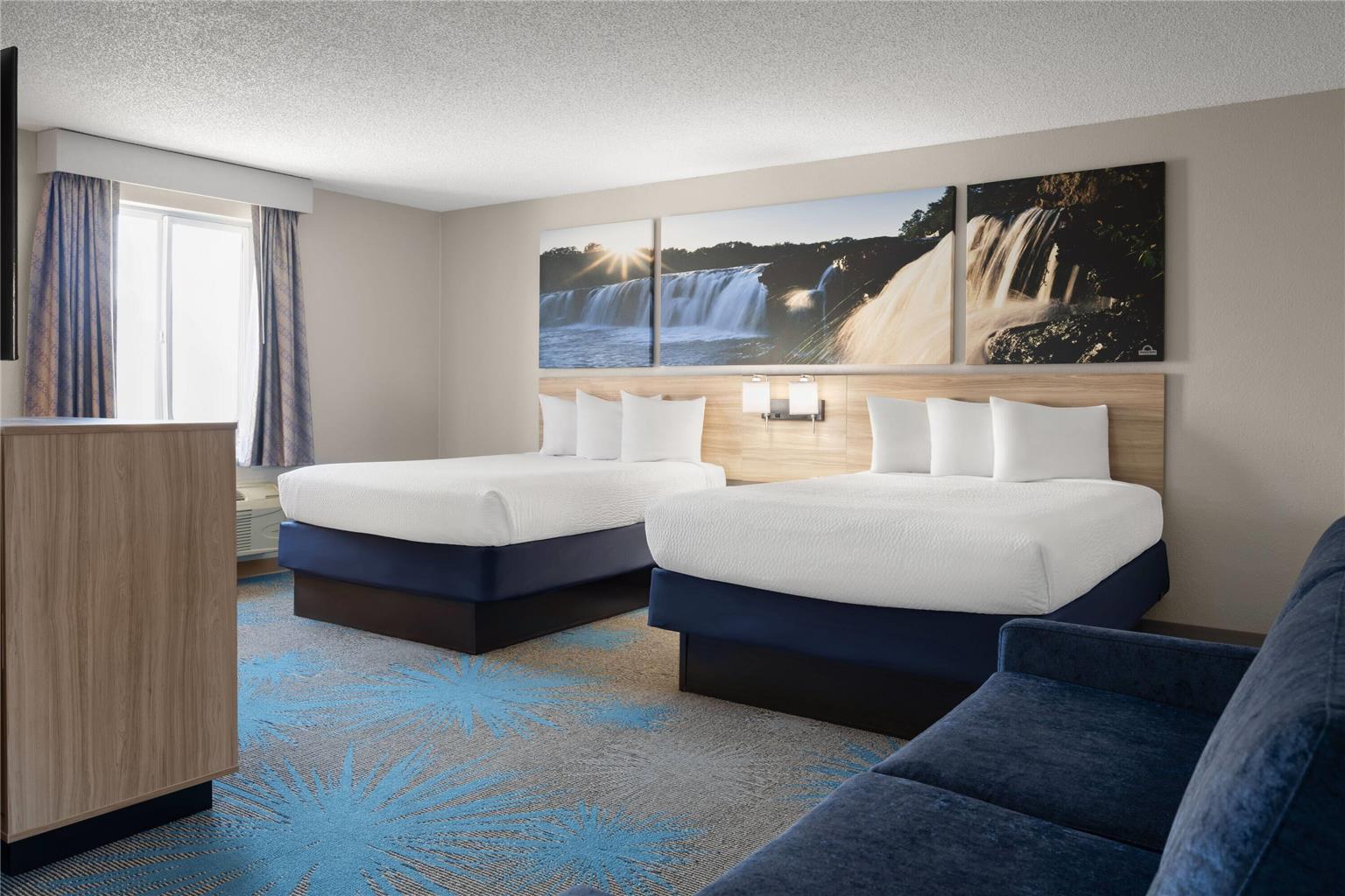 Days Inn by Wyndham Jamestown - photo 17