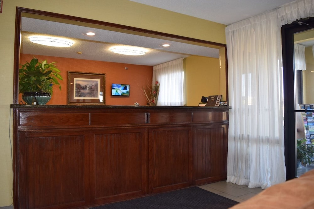 American Inn & Suites West Memphis I 40 I 55 - photo 2