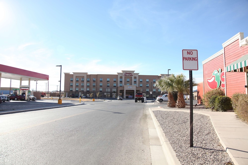 Hampton Inn & Suites Carlsbad - photo 40