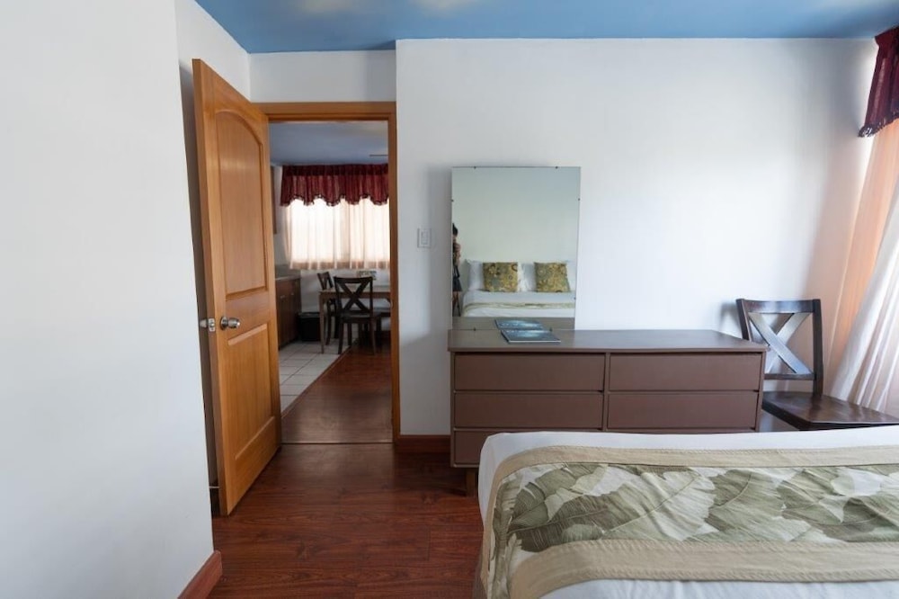 Holiday Surf Hotel - photo 11