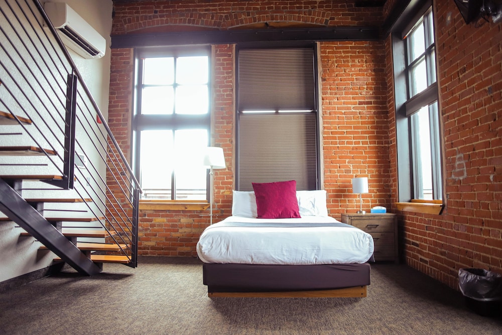 The Hotel Sturgis - photo 23